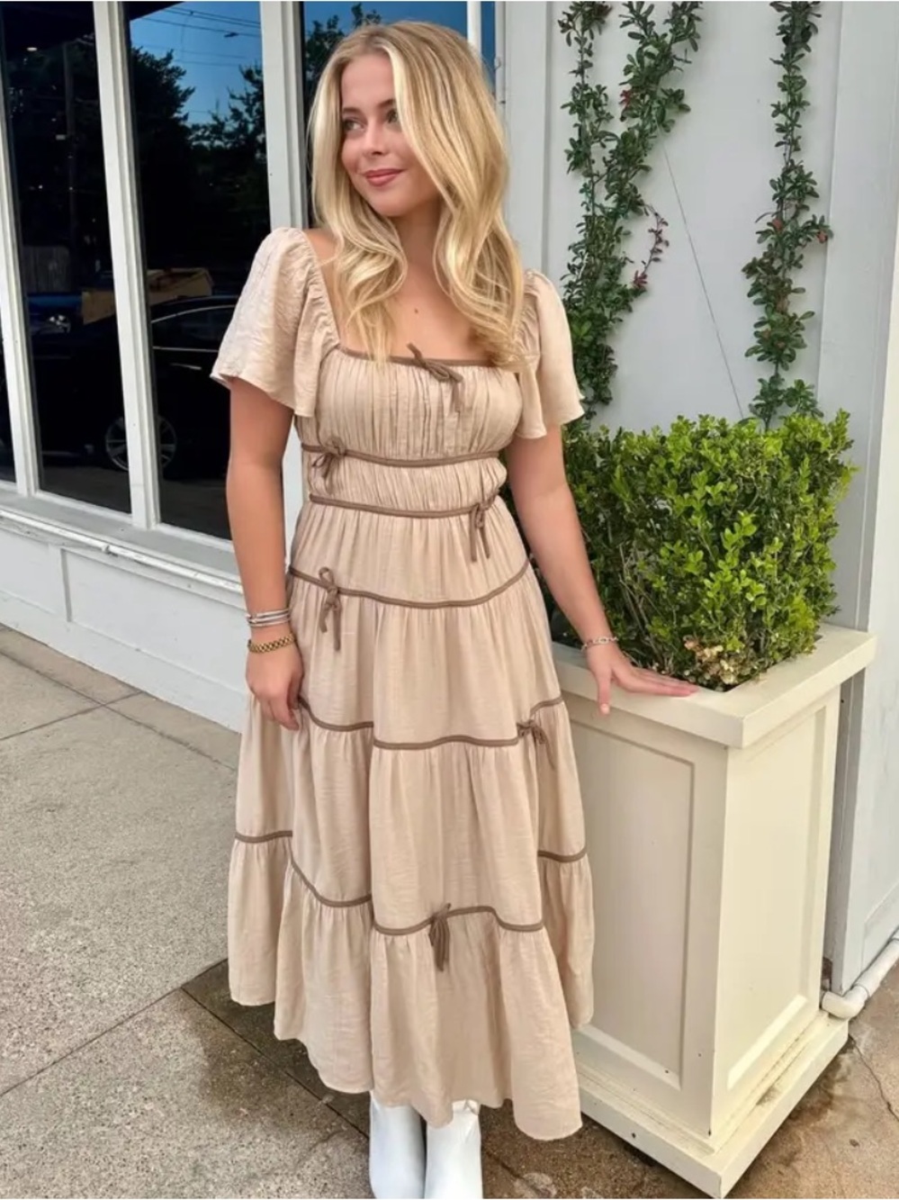 Storia monochromatic tan brown tiered midi dress all over bow details size small